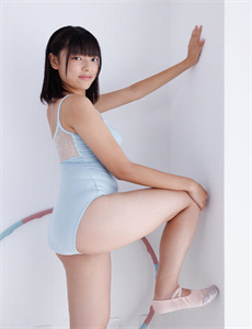 《国产精品美女自在线观看免费》